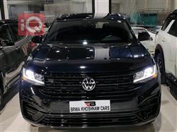 ڤۆڵکسواگن ئەتڵەس کرۆس سپۆرت